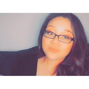 Meet your Posher, Alandra